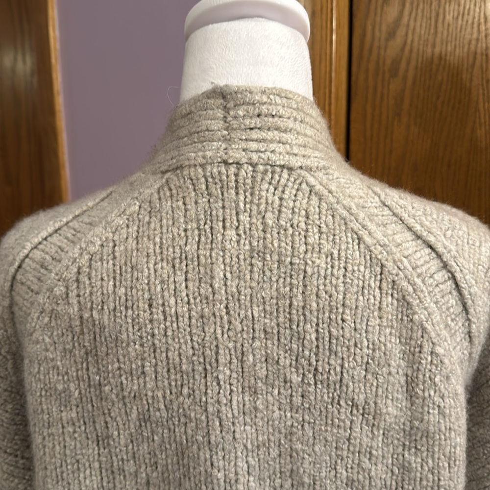 Vince size small sweater cardigan. - Picture 5 of 11